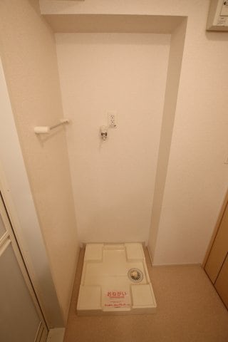 物件内観写真12　(室内洗濯機置場)