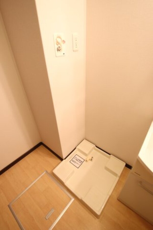 建物設備(室内洗濯機置き場)