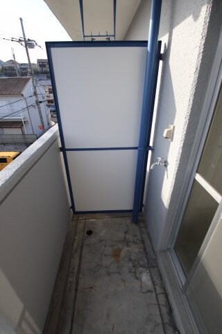 物件内観写真28　(室外洗濯機置場)