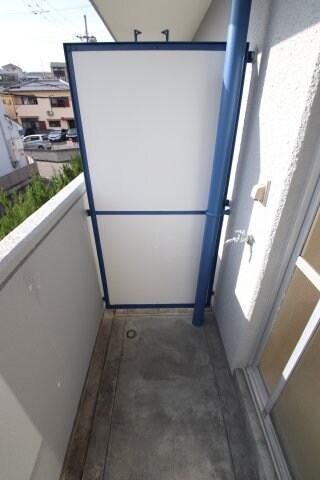 物件内観写真28　(室外洗濯機置場)