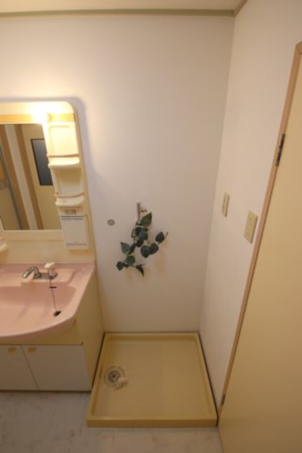 建物設備(室内洗濯機置き場)