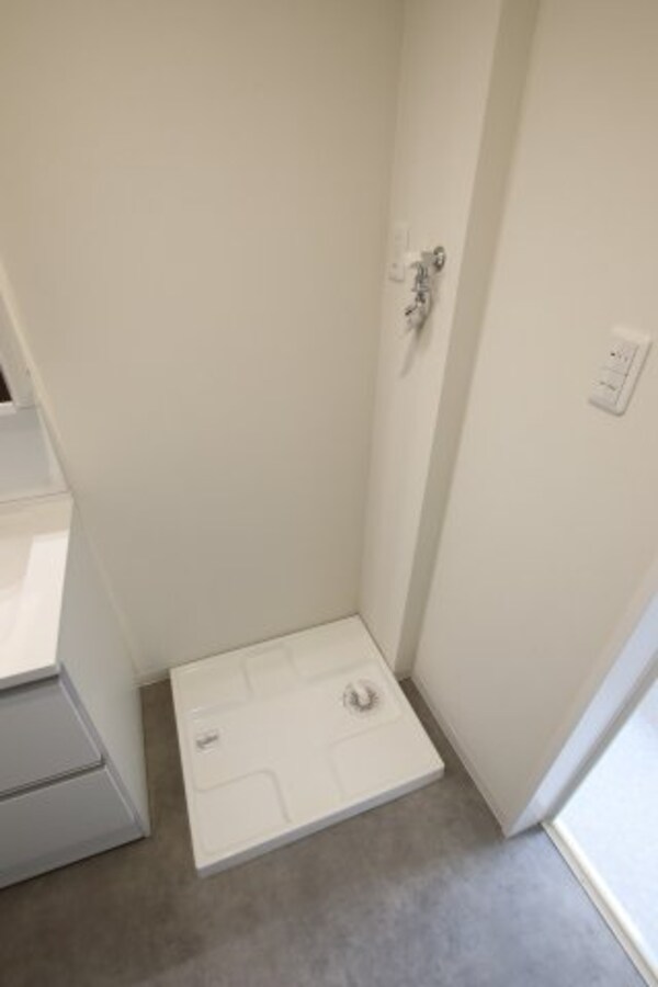 建物設備(室内洗濯機置き場)