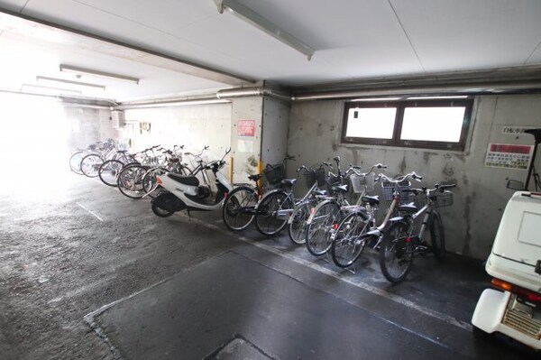 建物設備(駐輪場)
