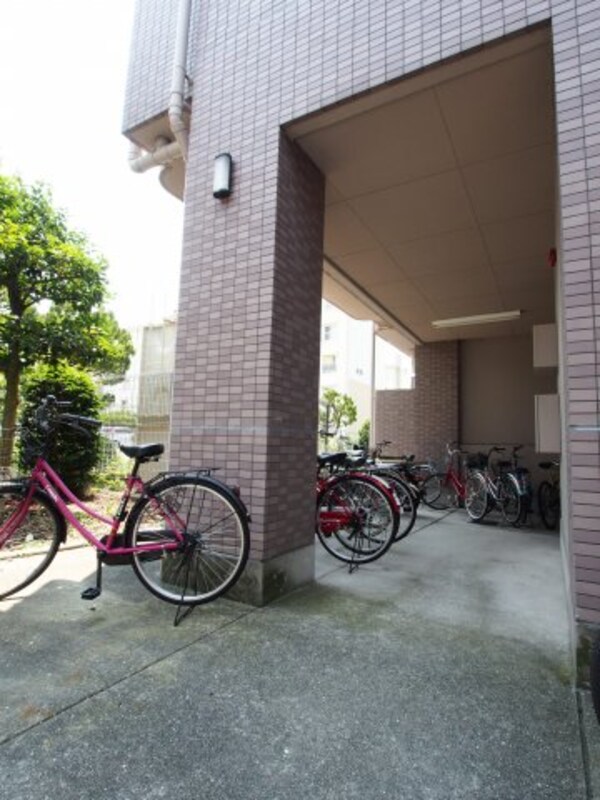 建物設備(駐輪場)