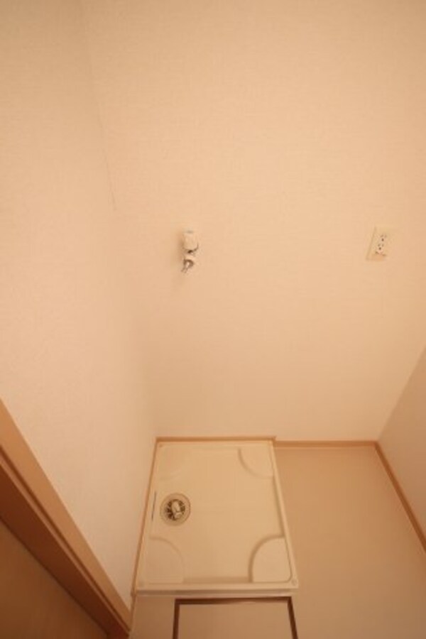 建物設備(室内洗濯機置き場)