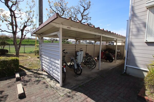 建物設備(駐輪場)