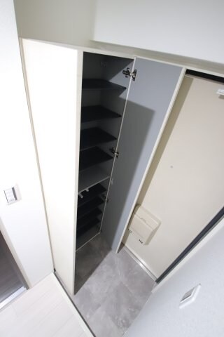 物件内観写真7　(靴箱)