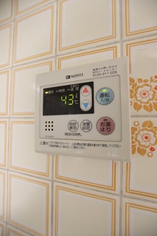 物件内観写真23　(給湯器)