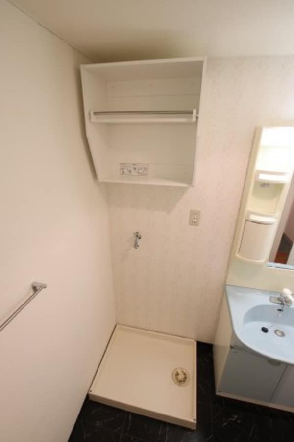 建物設備(室内洗濯機置場)