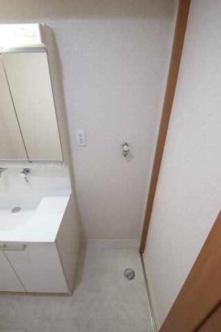 物件内観写真13　(室内洗濯機置き場)