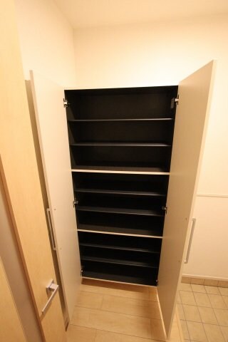 物件内観写真7　(シューズボックス)