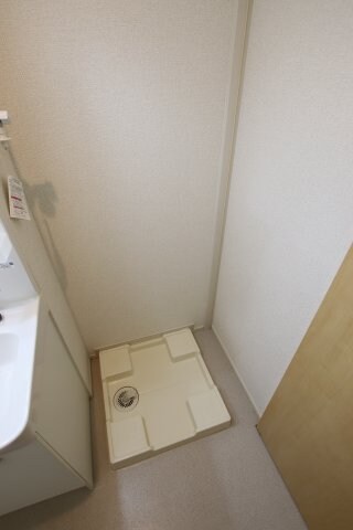 物件内観写真13　(室内洗濯機置き場)