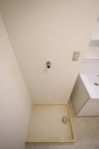 物件内観写真15　(室内洗濯機置場)