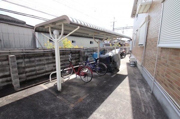 建物設備(駐輪場)