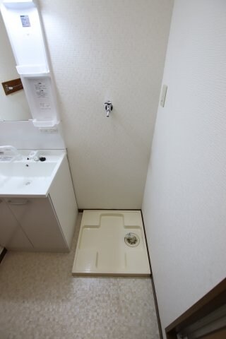 物件内観写真14　(室内洗濯機置場)