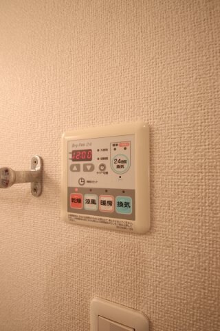 物件内観写真12　(浴室乾燥機)