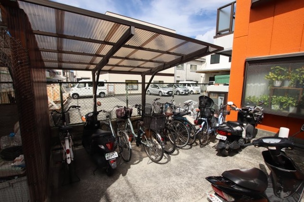 建物設備(駐輪場)