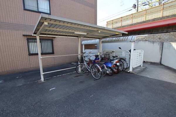 建物設備(駐輪場)