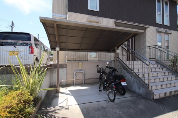 建物設備(駐輪場)