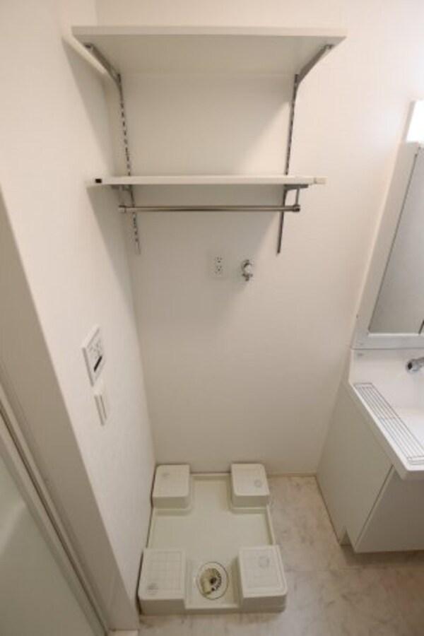 建物設備(室内洗濯機置場)