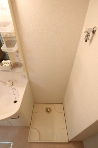 物件内観写真18　(室内洗濯機置き場)