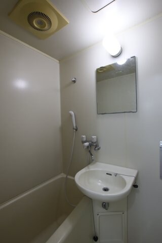 物件内観写真16　(洗面台)