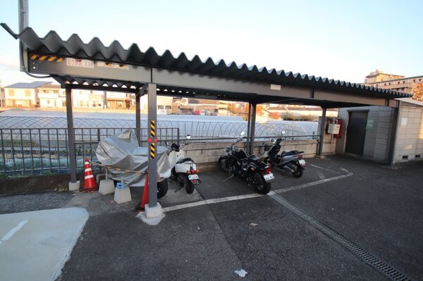 建物設備(駐輪場)