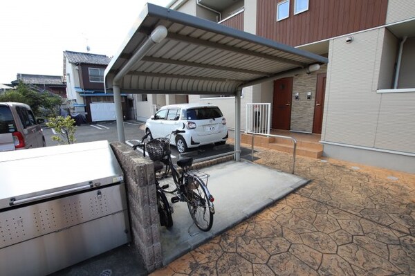 建物設備(駐輪場)