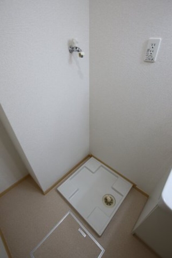 建物設備(室内洗濯機置場)