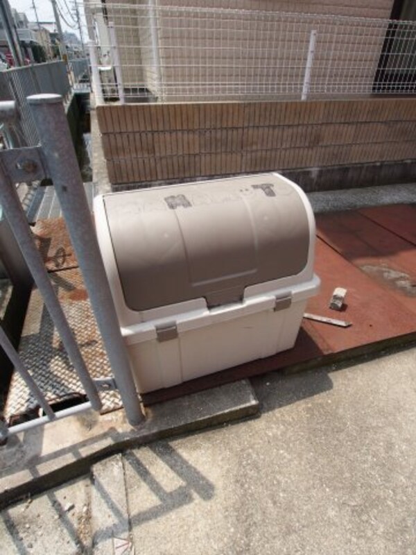 建物設備(敷地内ゴミ置場)