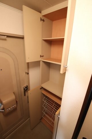 物件内観写真6　(シューズボックス)