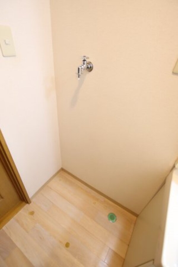 建物設備(室内洗濯機置場)