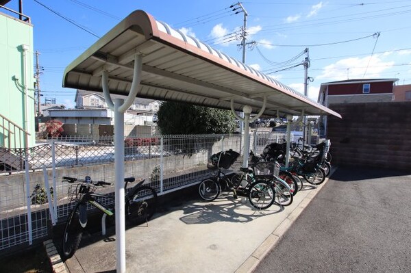 建物設備(駐輪場)