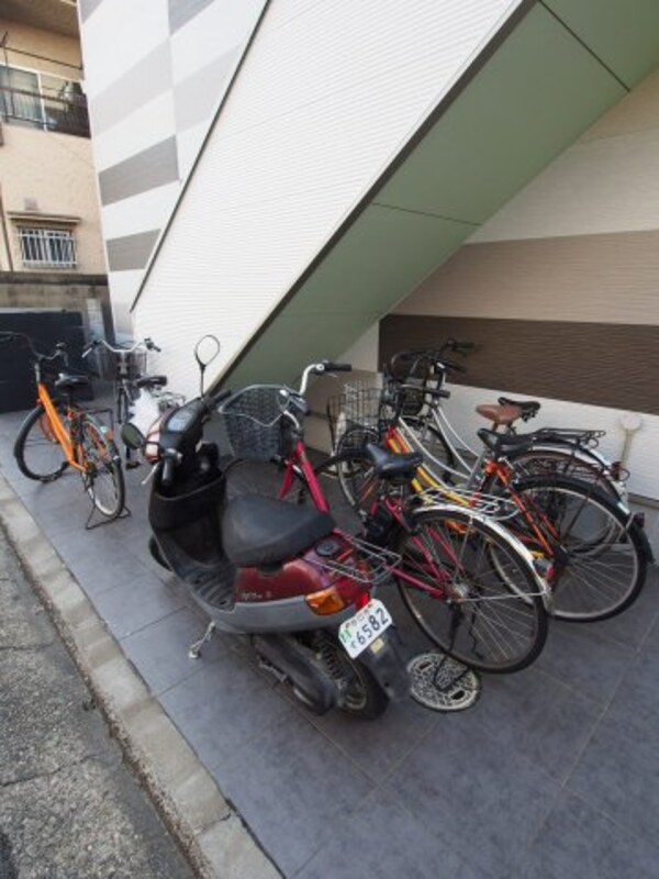 建物設備(駐輪場)