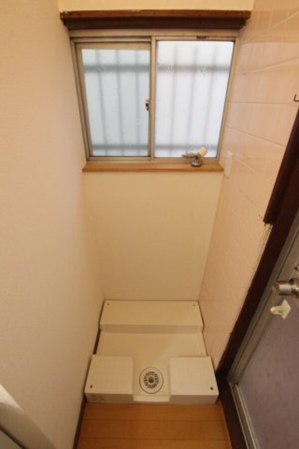 建物設備(室内洗濯機置き場)