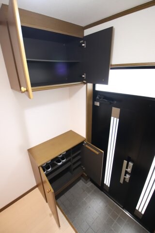 物件内観写真5　(シューズボックス)