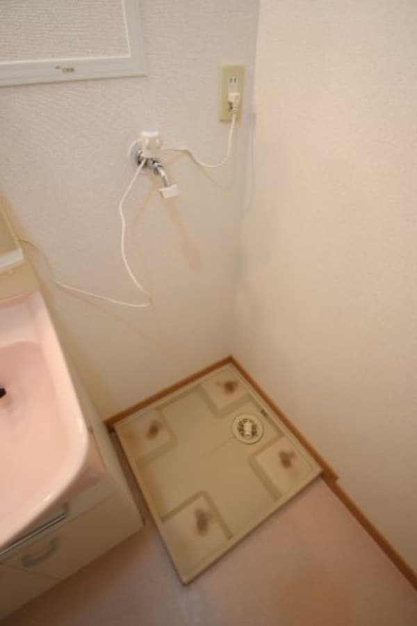 建物設備(室内洗濯機置場)