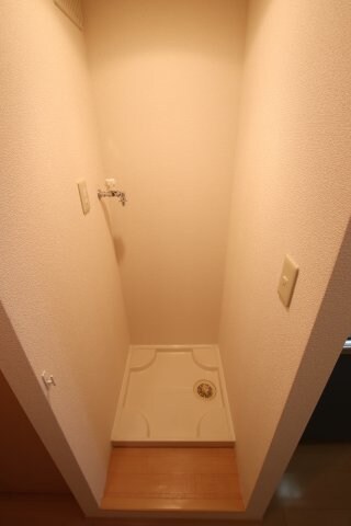 物件内観写真9　(室内洗濯機置場)