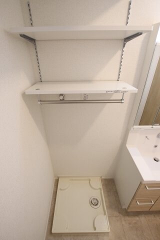 物件内観写真11　(室内洗濯機置場)