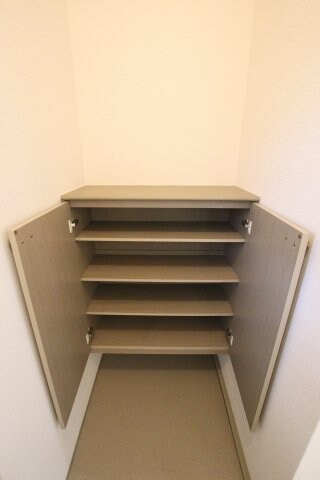 物件内観写真7　(シューズボックス)