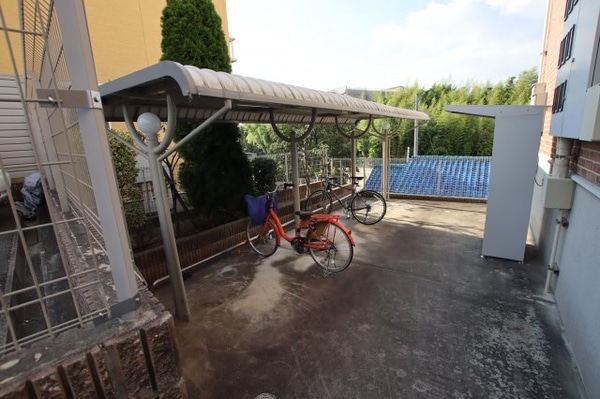 建物設備(駐輪場)