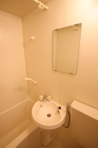 物件内観写真9　(洗面)