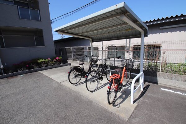 建物設備(駐輪場)