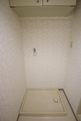 物件内観写真11　(室内洗濯機置場)