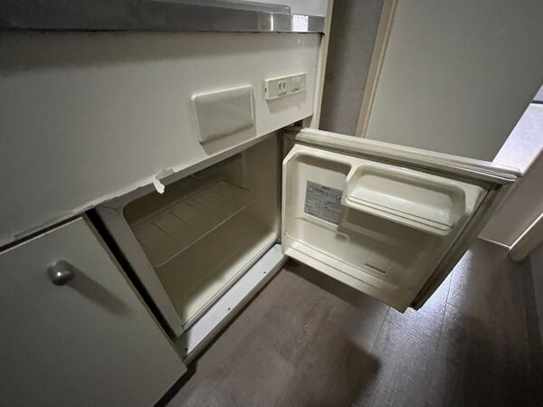 建物設備(冷蔵庫)