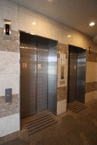 物件内観写真6　(エレベーター)