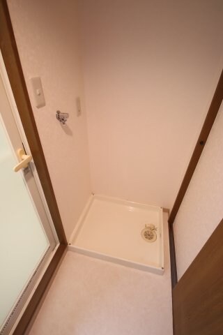 物件内観写真18　(室内洗濯機置場)