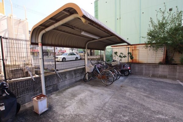 建物設備(駐輪場)