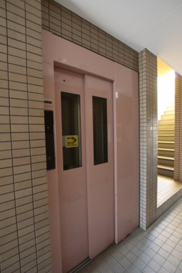 建物設備(エレベーター)