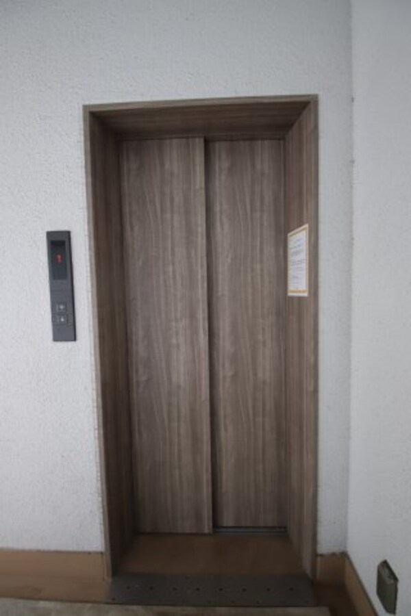 建物設備(エレベーター)